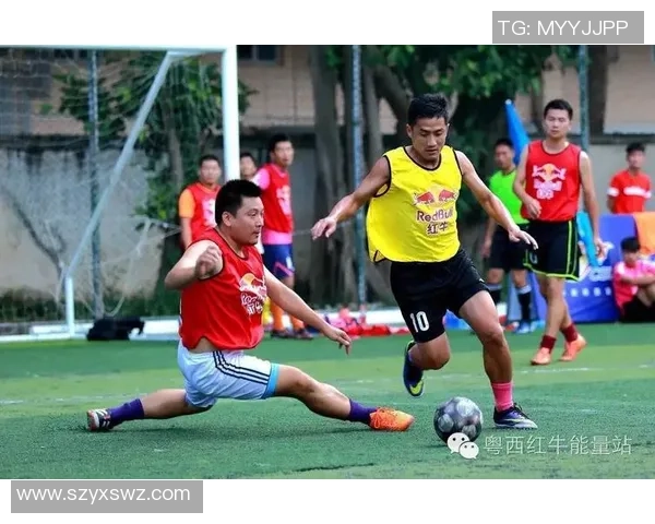 成都与北京足球队耐力对决赛后分析与启示